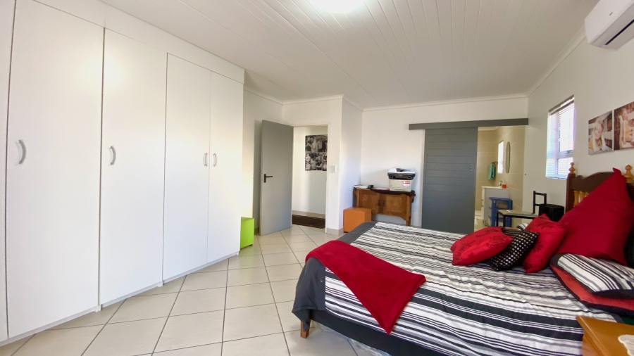 3 Bedroom Property for Sale in Port Owen Western Cape